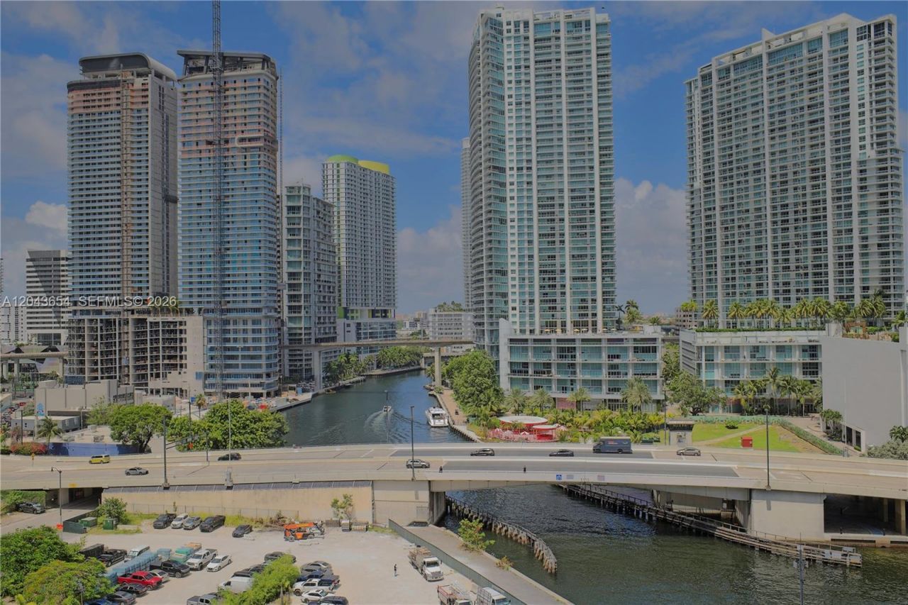 31 SE 5th, Unit 1203, Miami, FL 33131 Photo