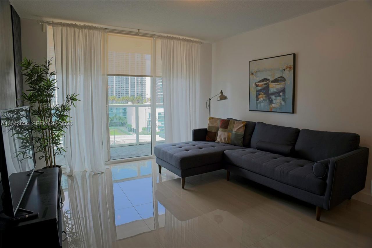 31 SE 5th, Unit 1203, Miami, FL 33131 Photo