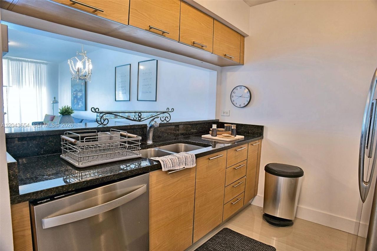 31 SE 5th, Unit 1203, Miami, FL 33131 Photo