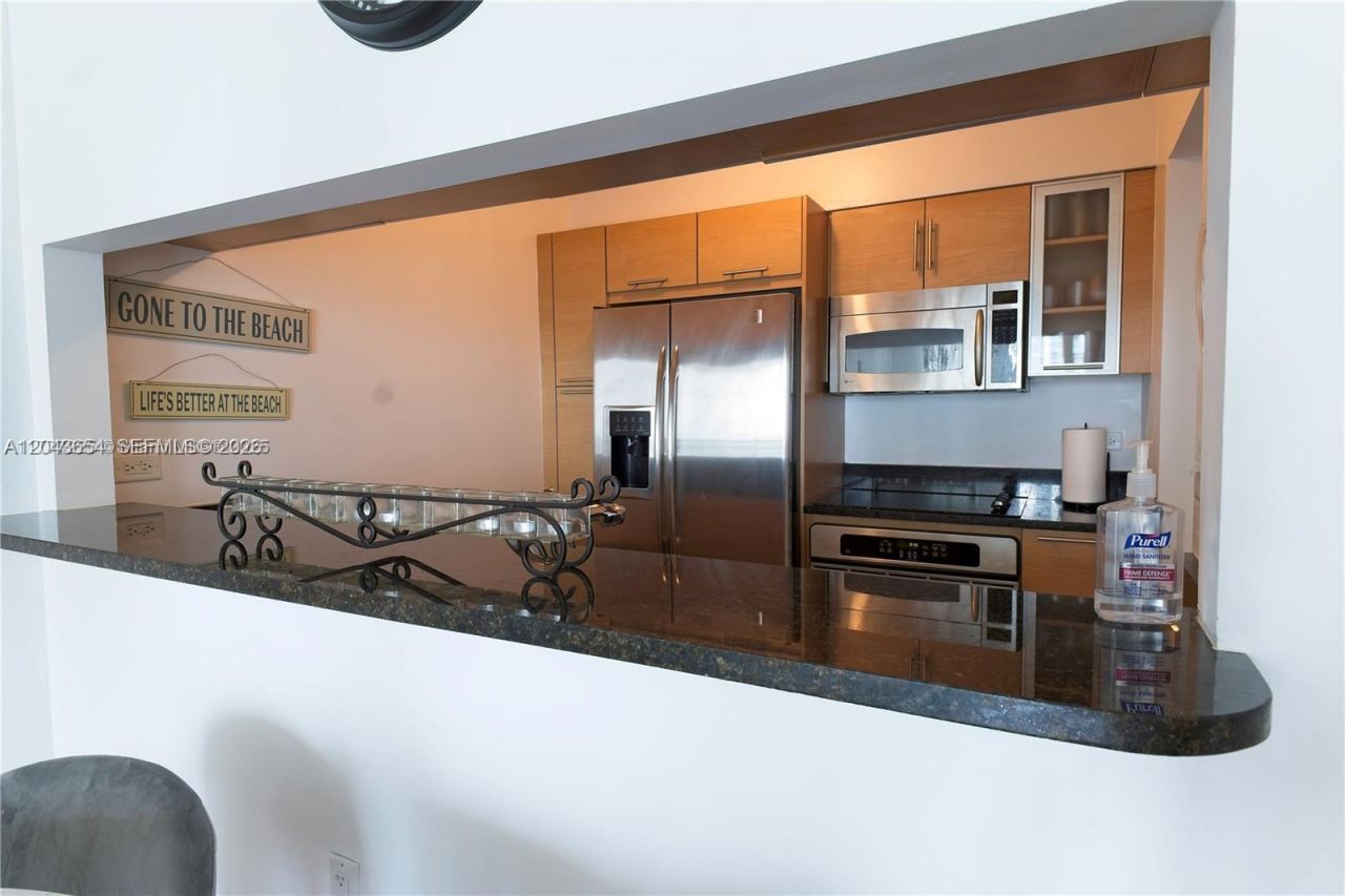 31 SE 5th, Unit 1203, Miami, FL 33131 Photo