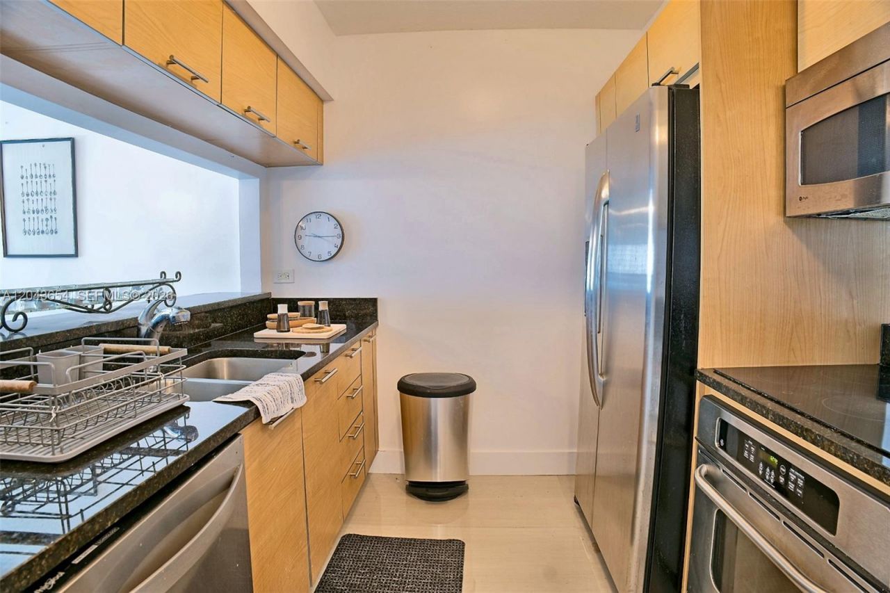 31 SE 5th, Unit 1203, Miami, FL 33131 Photo