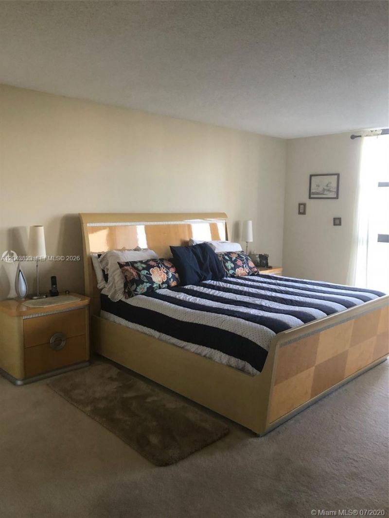 2000 Towerside Ter , Unit 905, Miami, FL 33138 Photo