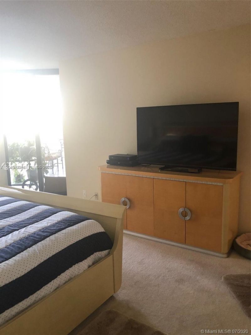 2000 Towerside Ter , Unit 905, Miami, FL 33138 Photo