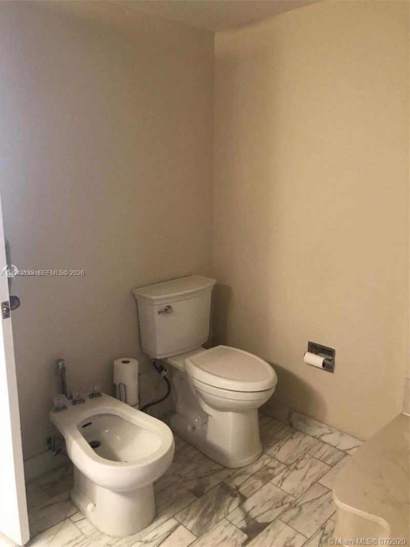 2000 Towerside Ter , Unit 905, Miami, FL 33138 Photo