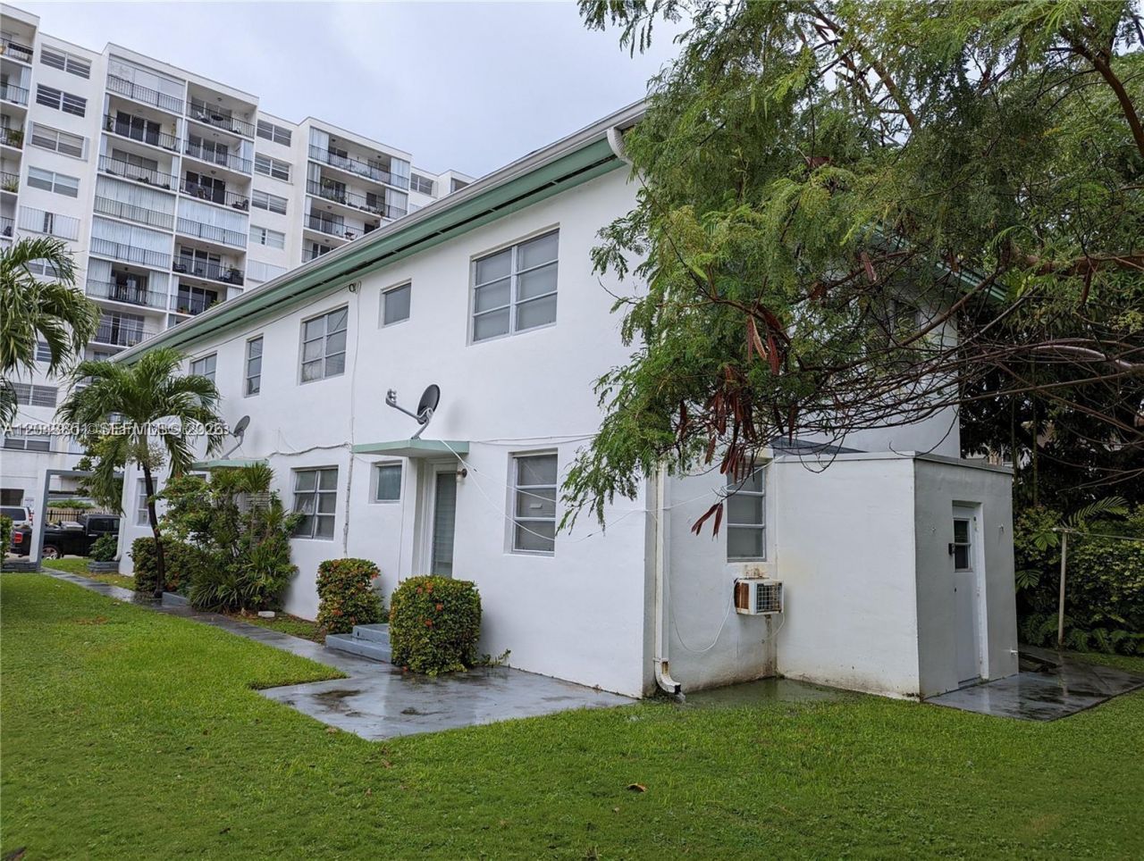 7821 Byron Ave , Miami Beach, FL 33141 Photo