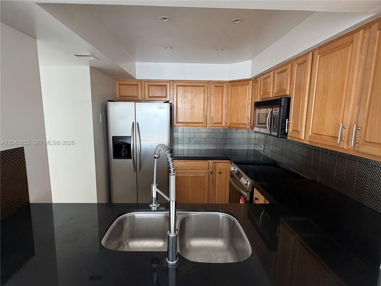 20335 W Country Club Dr , Unit 2210, Aventura, FL 33180 Photo