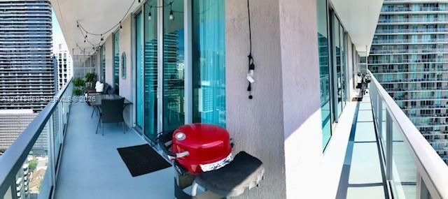 1111 SW 1st Ave , Unit 3225, Miami, FL 33130 Photo