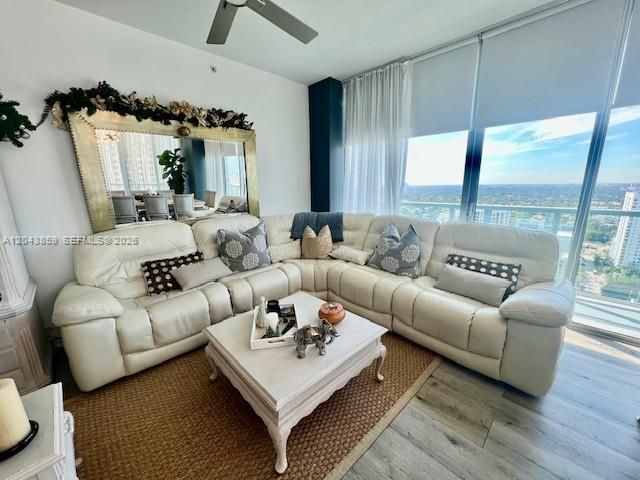 1111 SW 1st Ave , Unit 3225, Miami, FL 33130 Photo