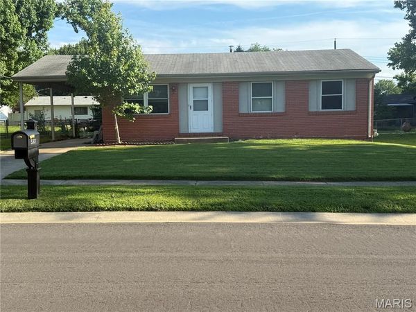 3307 Ipswich Lane, St Charles, MO 63301