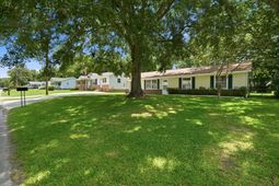 227 Farm Road photo 4