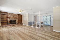 227 Farm Road photo 4