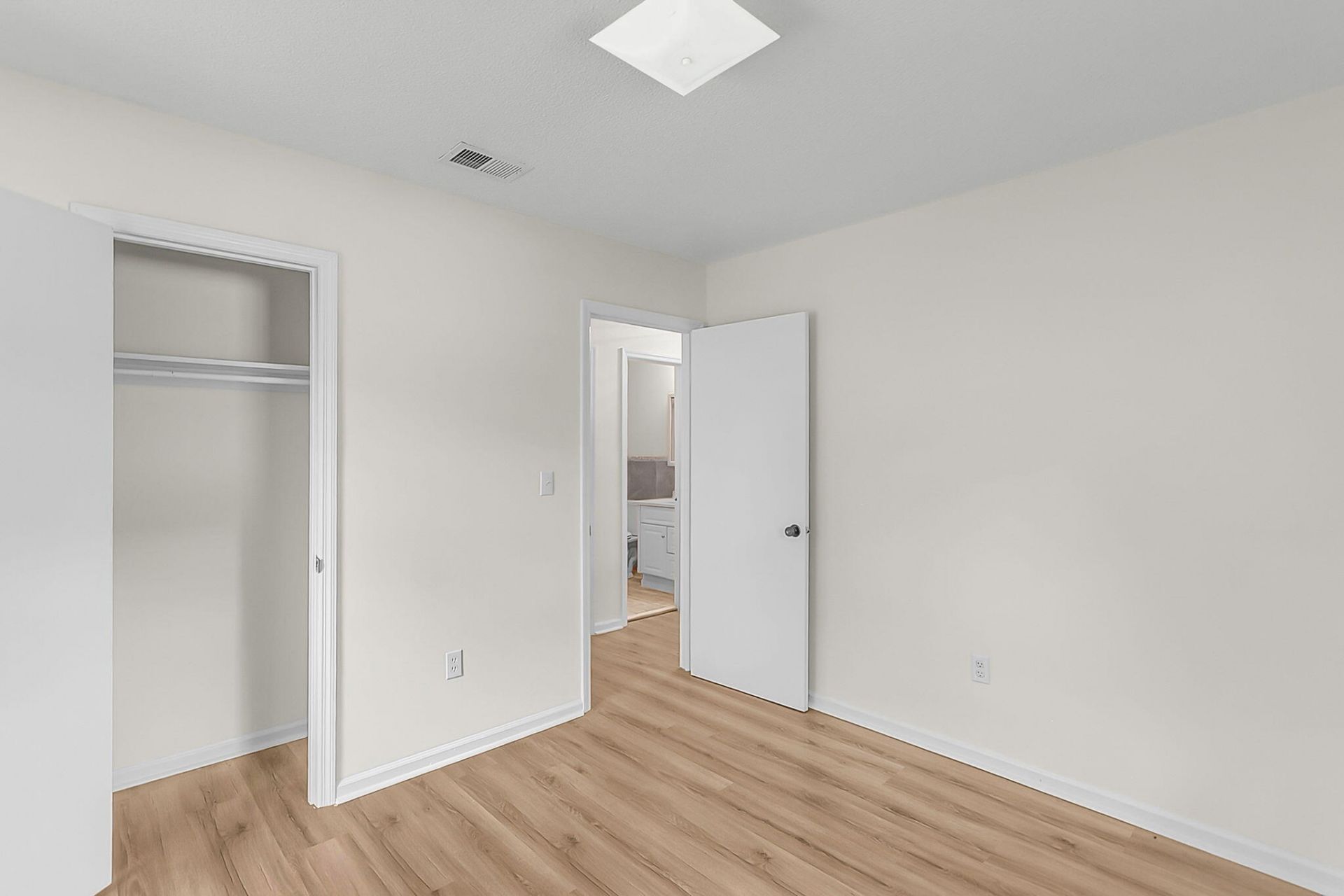 111 Duncan Court Photo 16