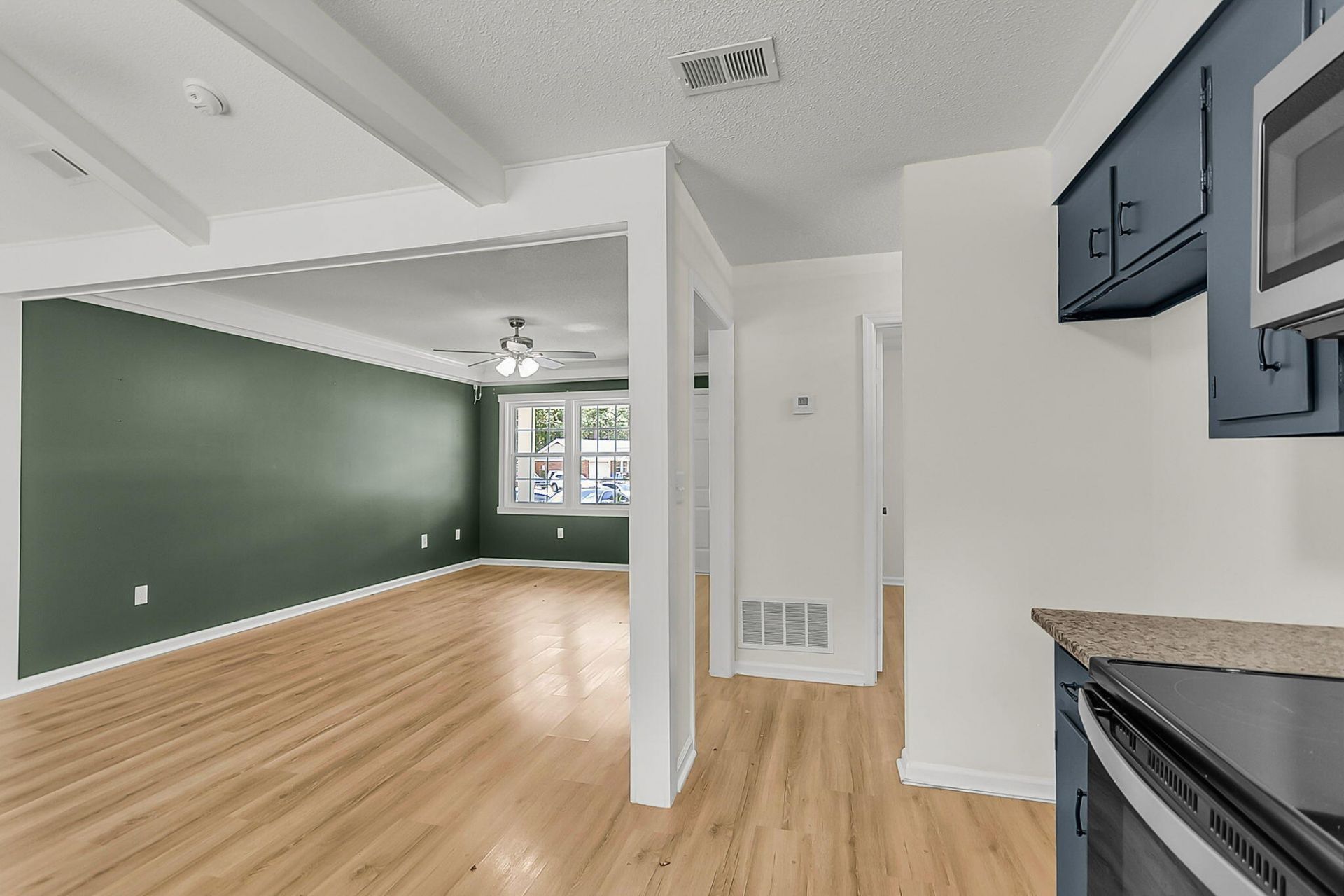 111 Duncan Court Photo 6