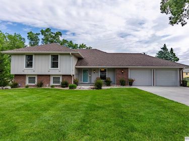 12906 Pacific Street, Omaha, NE 68154