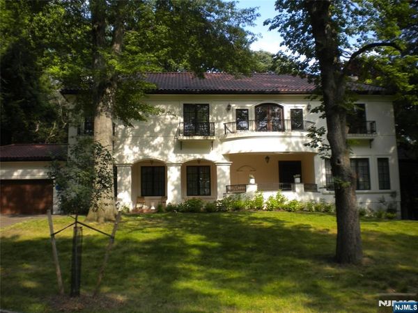285 Arch Road, ENGLEWOOD, NJ 07631