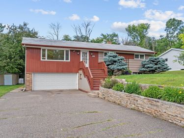 10724 32nd Avenue N, Plymouth, MN 55441