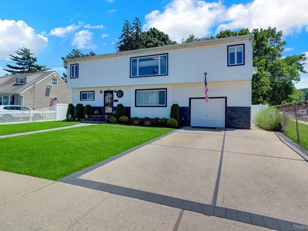 1602 Noble Street , East Meadow, NY 11554