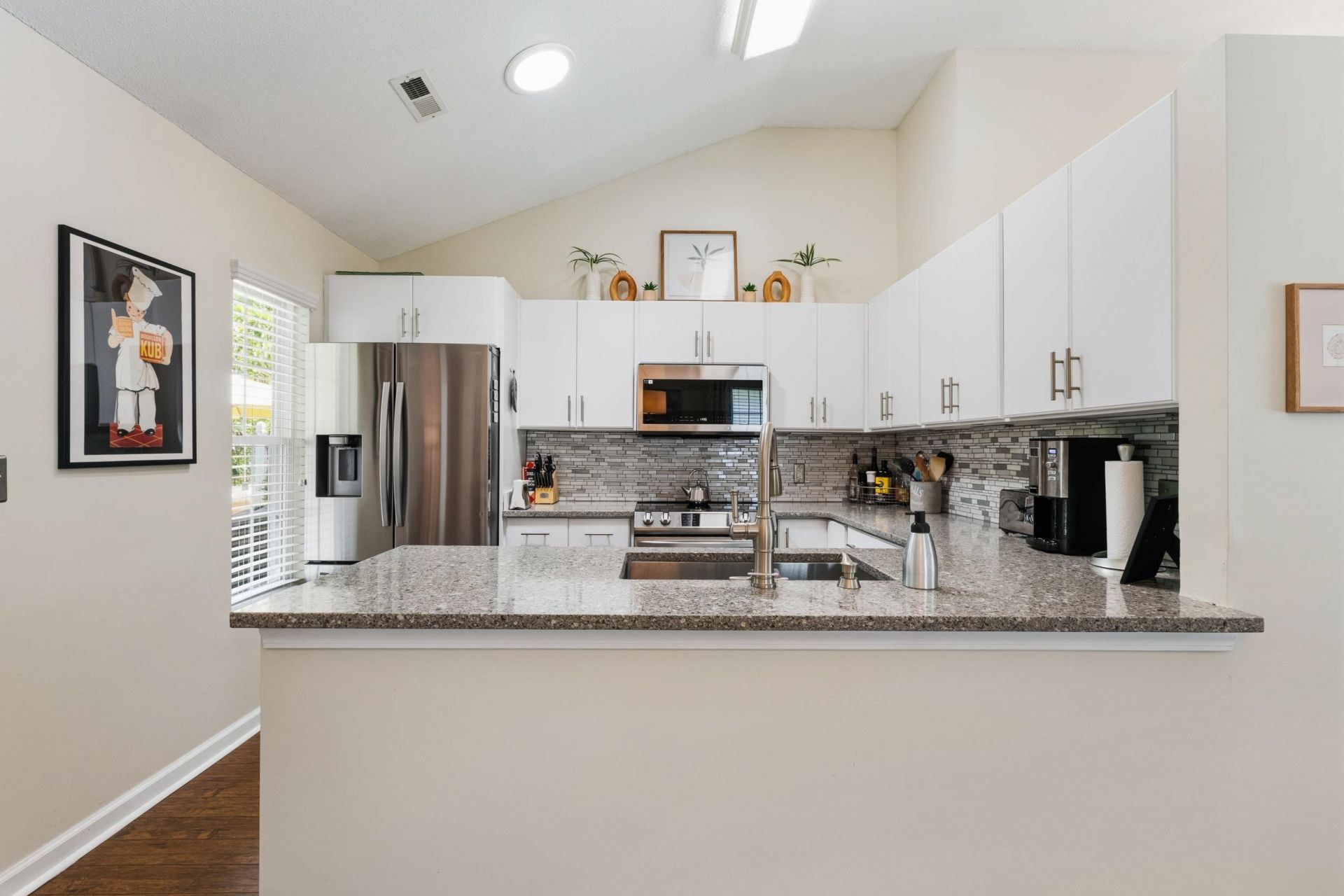 9805 Simonton Ct. Photo 18