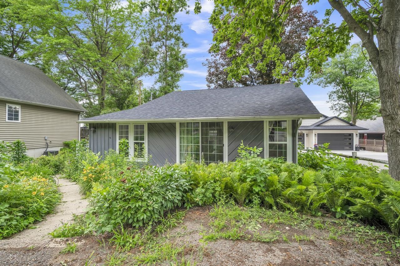 15371 213th Avenue, Spirit Lake, IA 51360 Main Photo