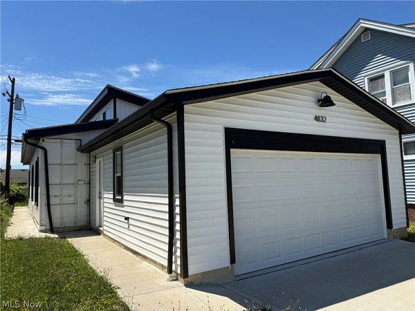 4832 E 84th Street , Garfield Heights, OH 44125
