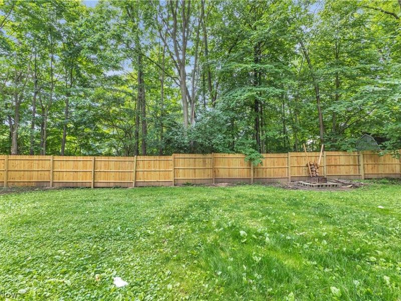 607 Castle Boulevard, Akron, OH 44313 Photo 36