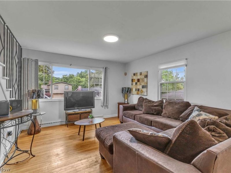 607 Castle Boulevard, Akron, OH 44313 Photo 6