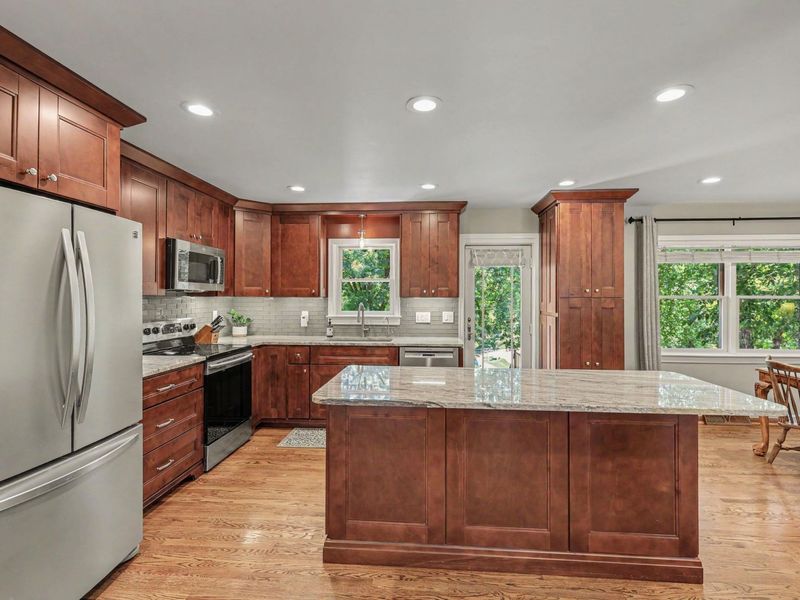1868 Mount Vernon Drive, Covington, KY 41011 Photo 4