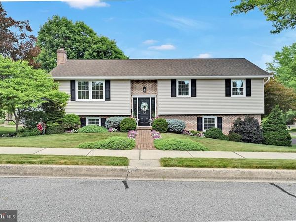 104 JULIA ROAD , EPHRATA, PA 17522