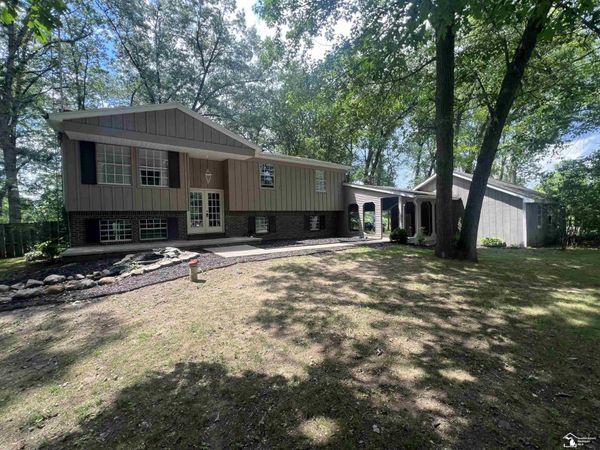11589 Brookshire Drive, Temperance, MI 48182