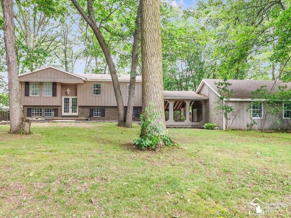 11589 Brookshire Drive, Temperance, MI 48182