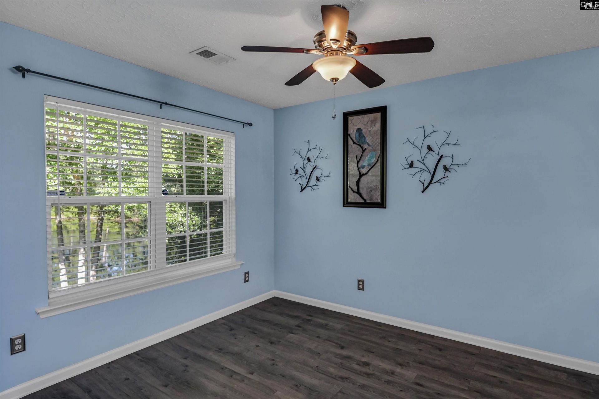 215 Sorrel Tree Drive  Photo 11