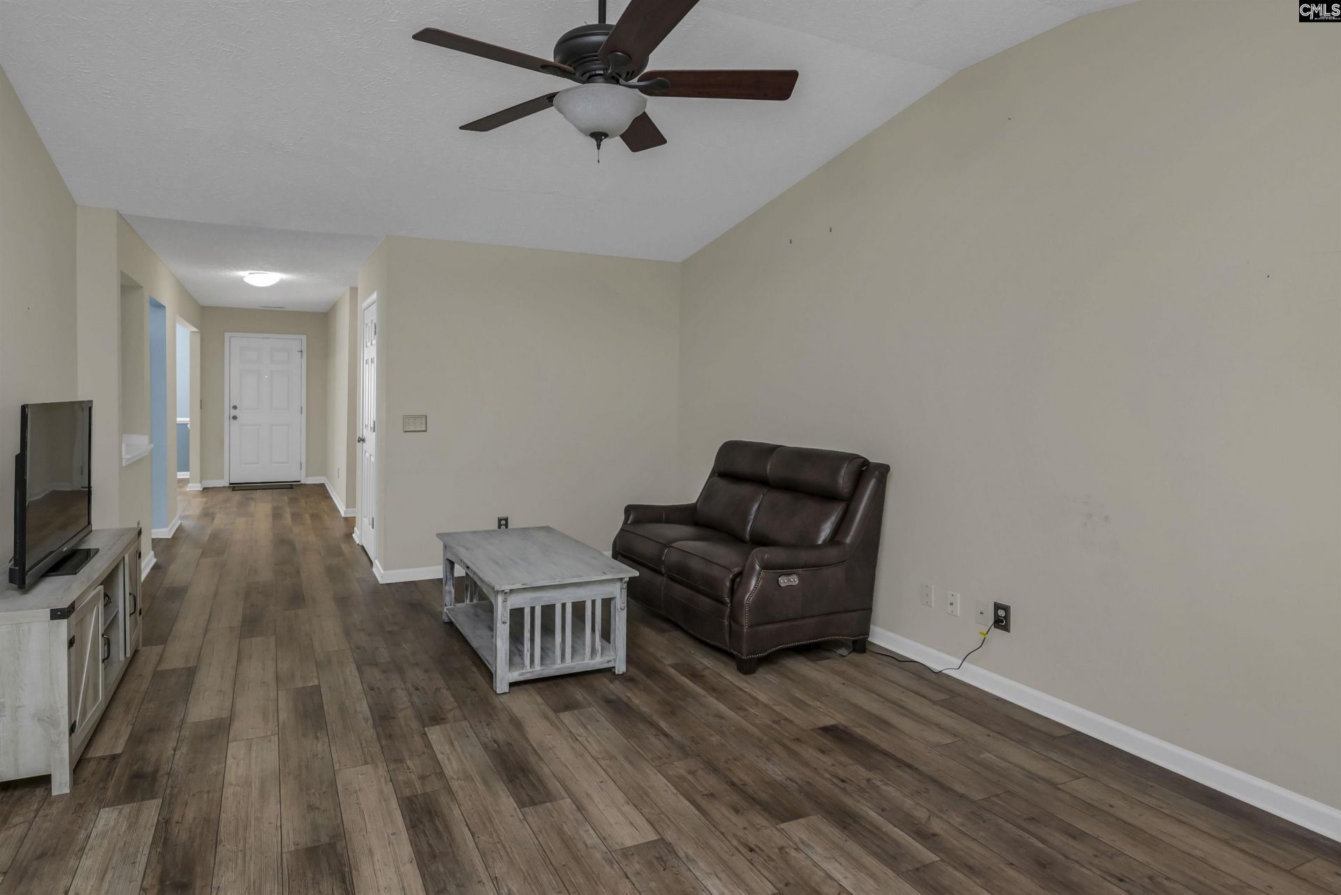 215 Sorrel Tree Drive  Photo 15