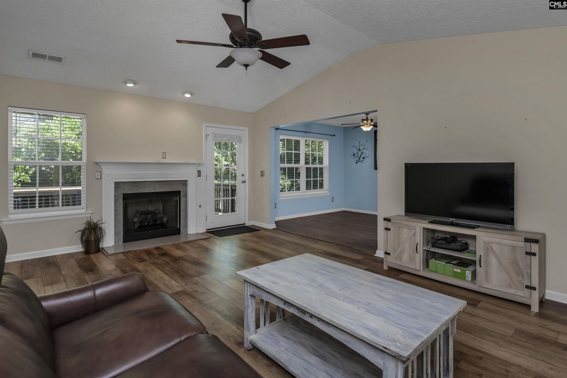 215 Sorrel Tree Drive  Photo 17