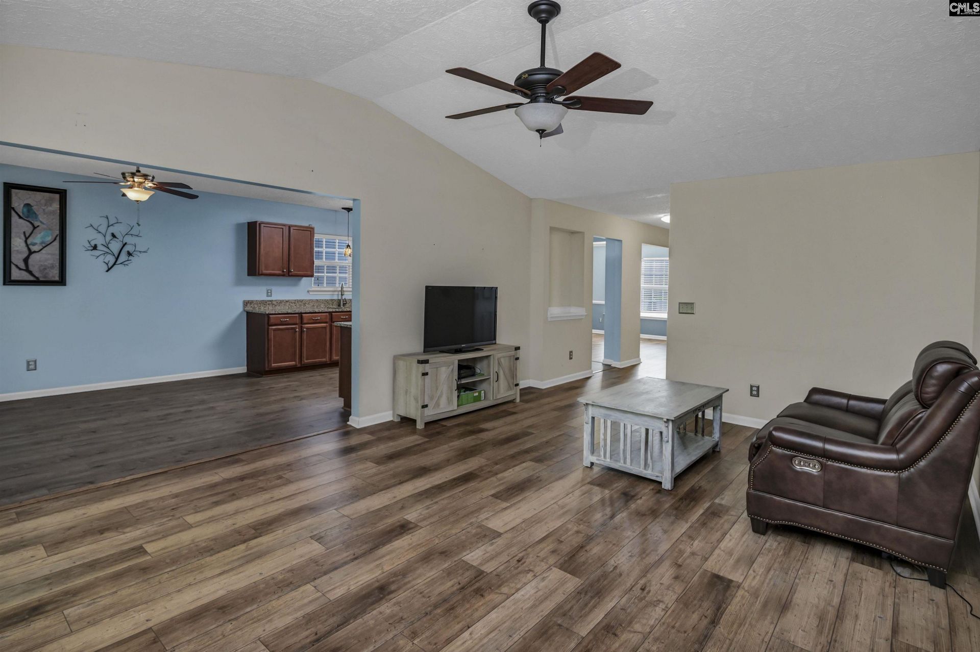 215 Sorrel Tree Drive  Photo 18