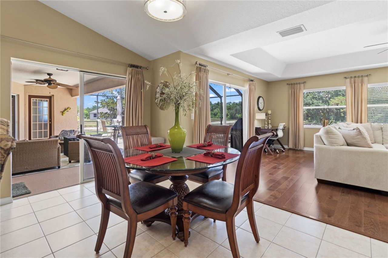 4541 33rd Court E, Bradenton, FL 34203 Photo