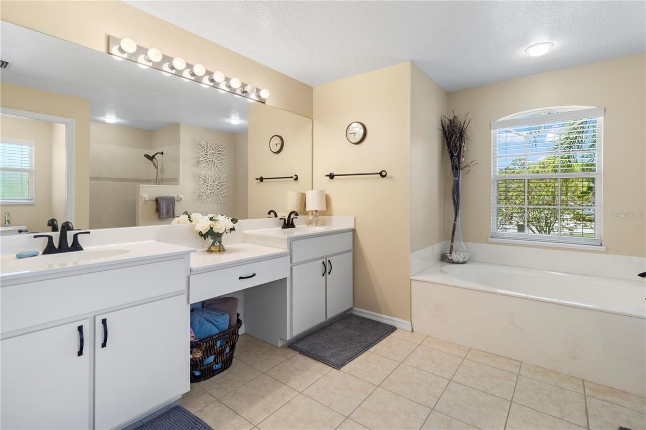 4541 33rd Court E, Bradenton, FL 34203 Photo