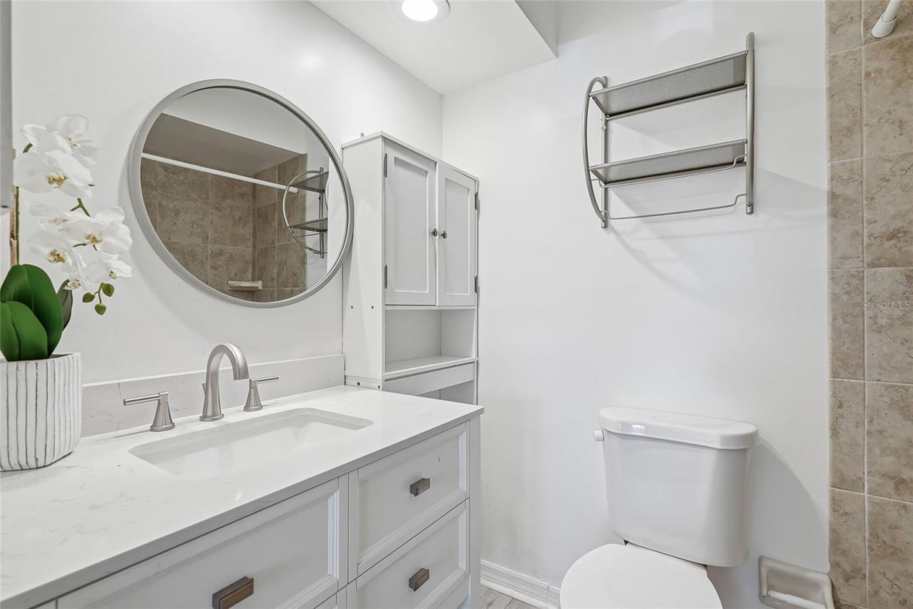 366 47th Avenue N, Unit 5, Saint Petersburg, FL 33703 Photo