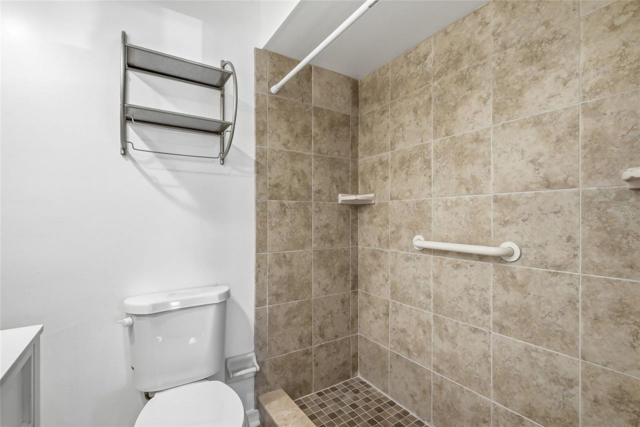 366 47th Avenue N, Unit 5, Saint Petersburg, FL 33703 Photo