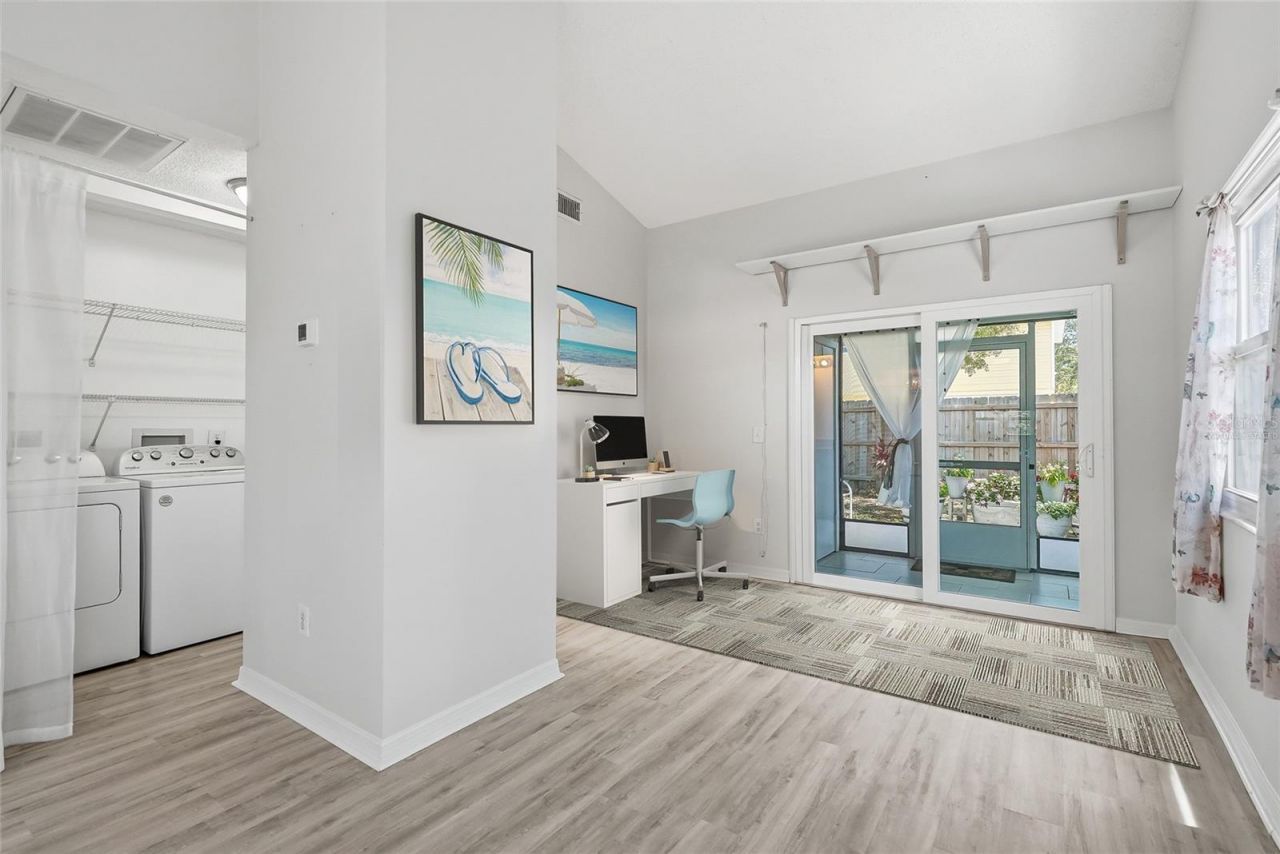 366 47th Avenue N, Unit 5, Saint Petersburg, FL 33703 Photo