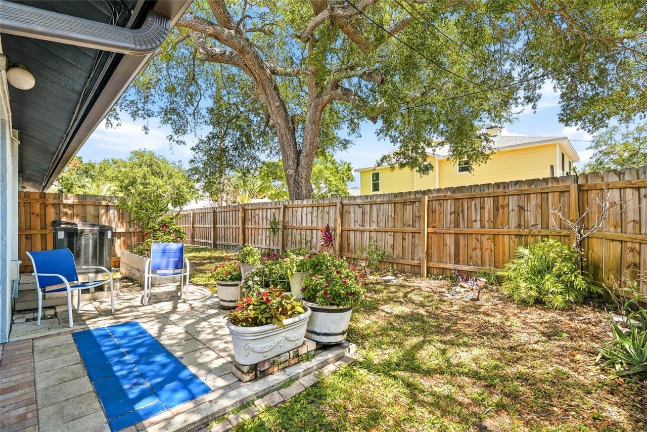 366 47th Avenue N, Unit 5, Saint Petersburg, FL 33703 Photo