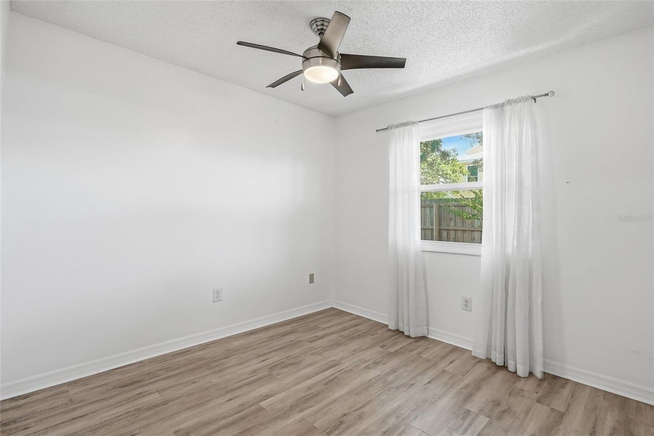 366 47th Avenue N, Unit 5, Saint Petersburg, FL 33703 Photo