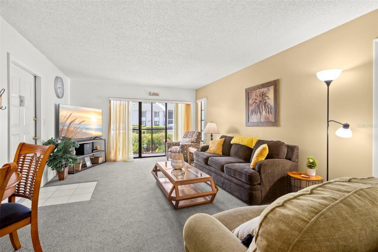 1290 Pine Ridge Circle E, Unit E1, Tarpon Springs, FL 34688 Photo