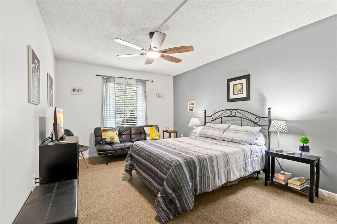 1290 Pine Ridge Circle E, Unit E1, Tarpon Springs, FL 34688 Photo