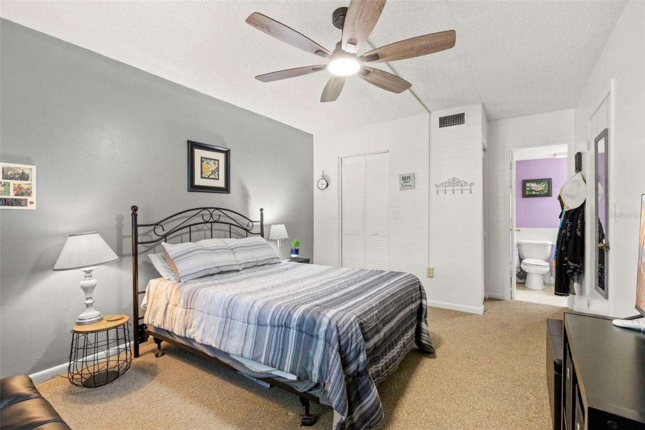 1290 Pine Ridge Circle E, Unit E1, Tarpon Springs, FL 34688 Photo