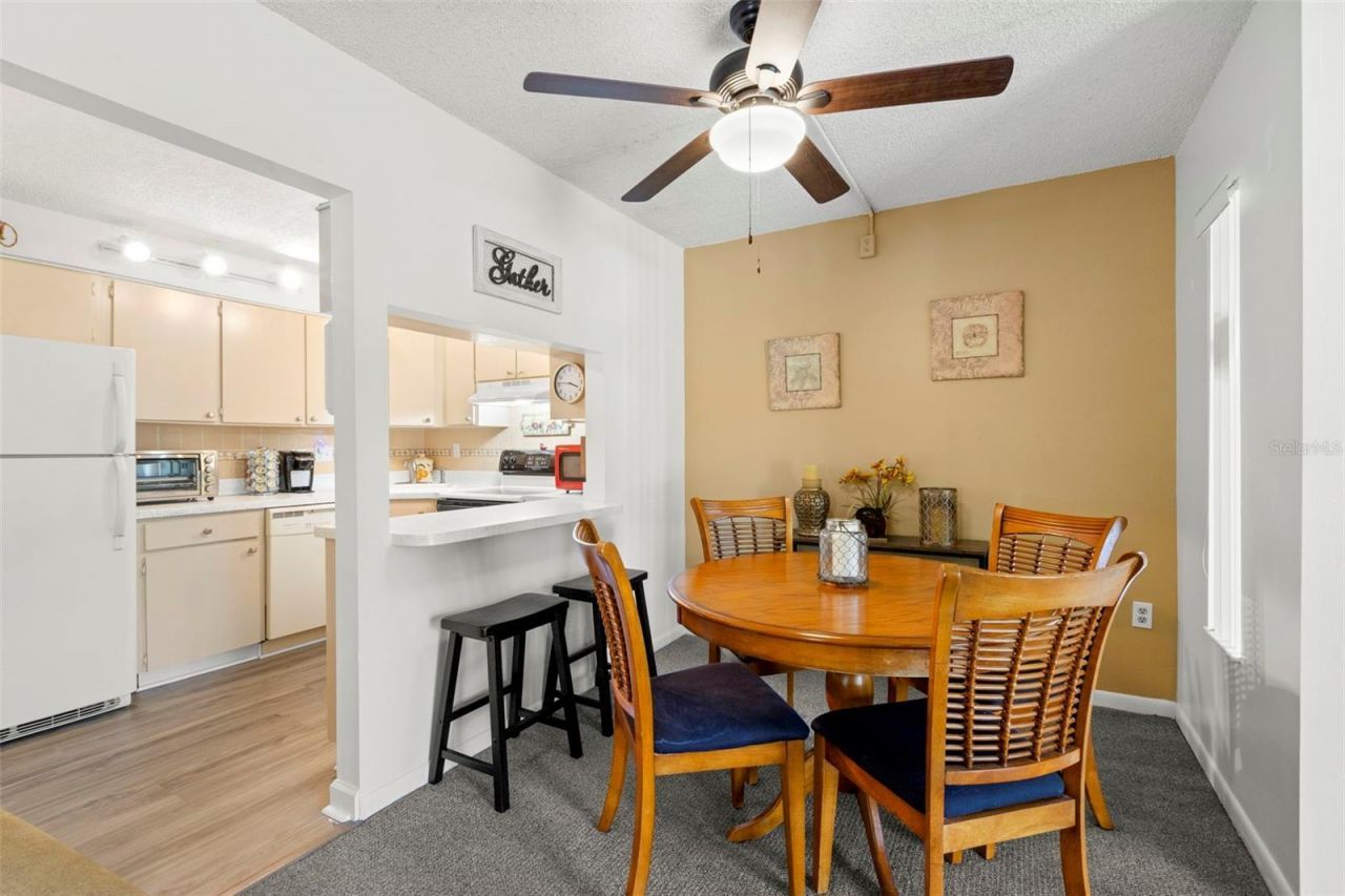 1290 Pine Ridge Circle E, Unit E1, Tarpon Springs, FL 34688 Photo