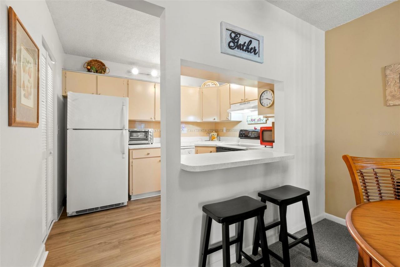 1290 Pine Ridge Circle E, Unit E1, Tarpon Springs, FL 34688 Photo