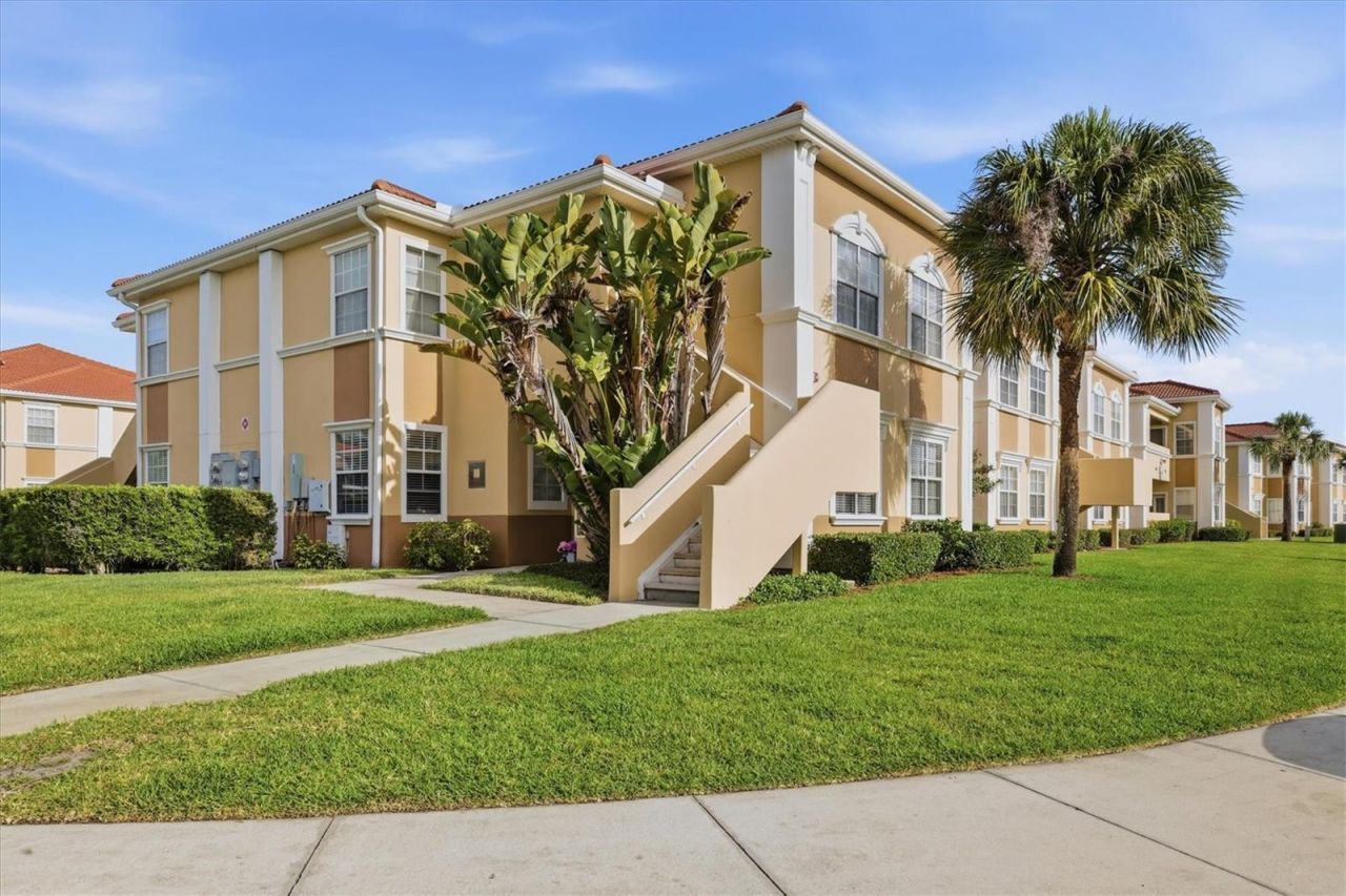 1015 Villagio Circle , Unit 202, Sarasota, FL 34237 Photo