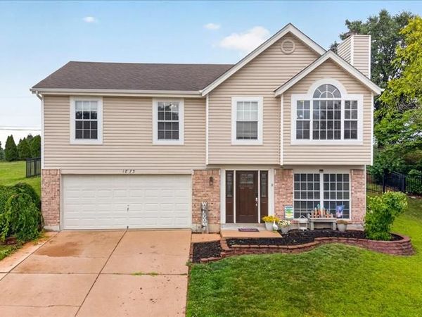 1873 Fox Pointe Drive, Arnold, MO 63010