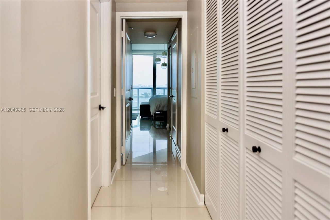 480 NE 30th St , Unit 1507, Miami, FL 33137 Photo