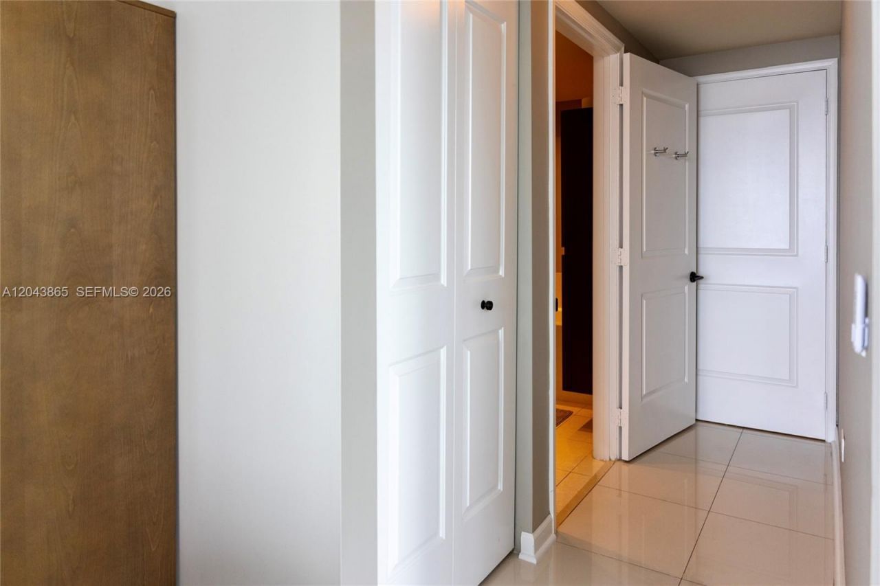 480 NE 30th St , Unit 1507, Miami, FL 33137 Photo